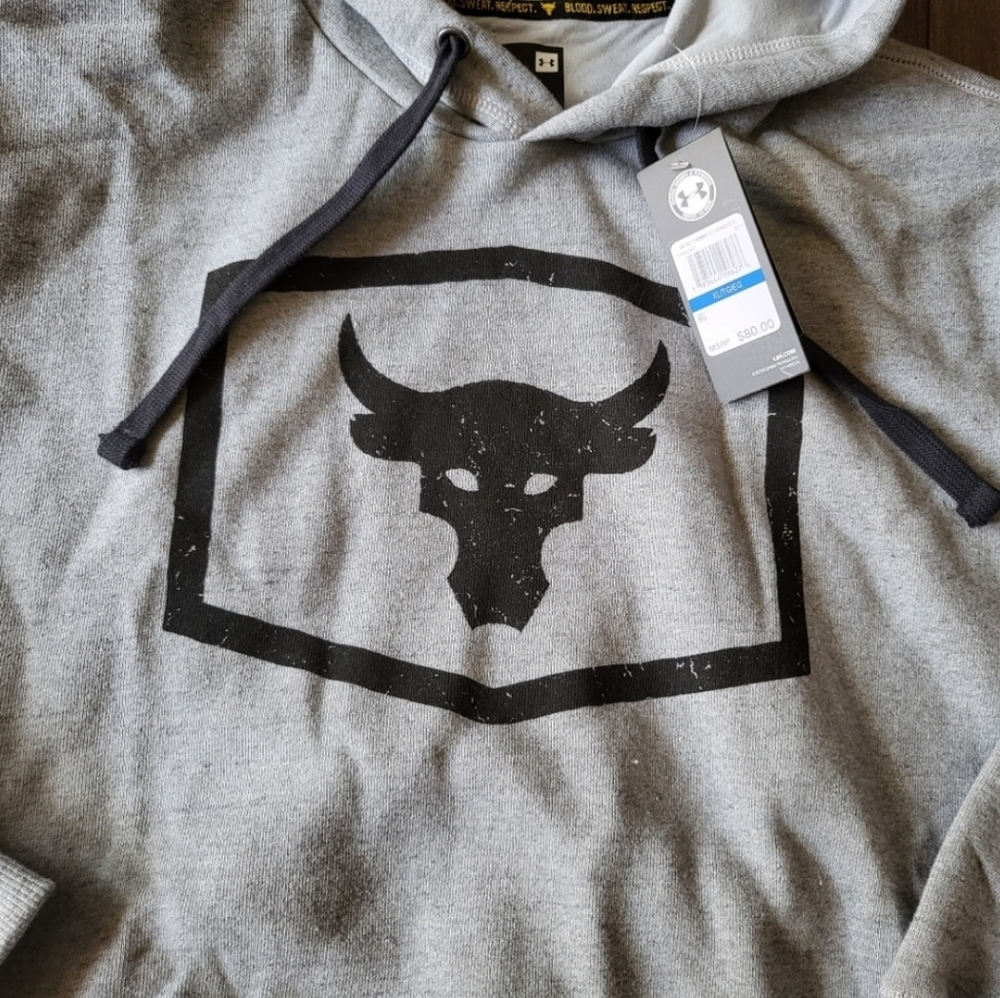 Project Rock Under Armour Thick Activewear Hoodie Sweater Warm Up - Picture 4 of 9